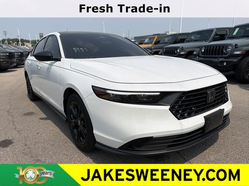 Used 2025 Honda Accord SE image 1