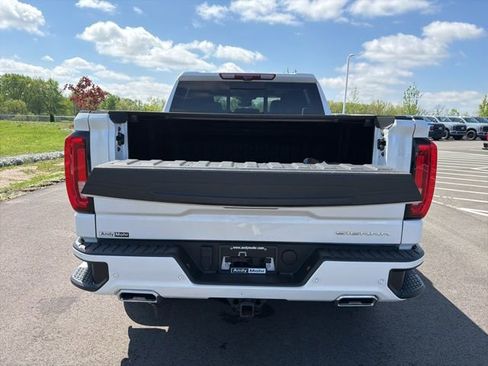 Used 2023 GMC Sierra 1500 Denali w/ Denali Reserve Package AWD/4WD image 12