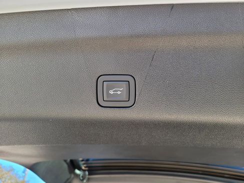 New 2026 Chevrolet Tahoe High Country image 9