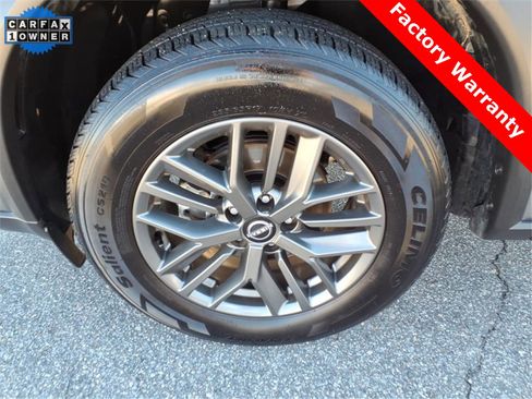 Used 2024 Nissan Rogue S image 10