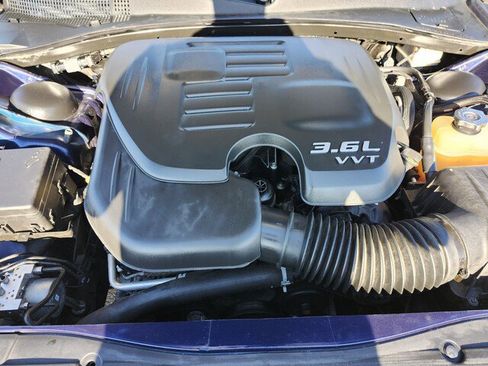 Used 2017 Chrysler 300 C w/ Safetytec Plus Group image 30