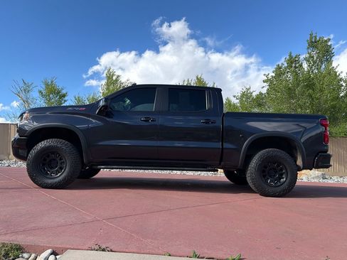 Used 2022 Chevrolet Silverado 1500 ZR2 w/ Technology Package image 4