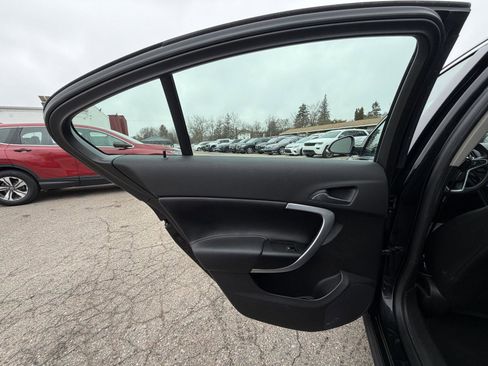 Used 2017 Buick Regal Premium w/ Driver Confidence Package #2 image 23