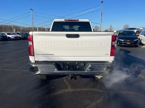 Used 2023 Chevrolet Silverado 3500 LT w/ Convenience Package AWD/4WD image 4