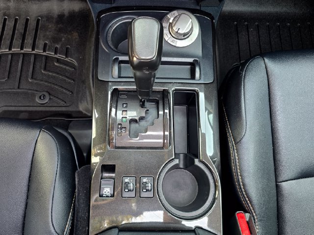 Used 2023 Toyota 4Runner 40th Anniversary SE AWD/4WD image 16