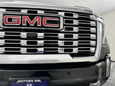 Used 2024 GMC Sierra 3500 Denali w/ Denali Reserve Package image 5