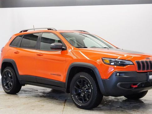 Certified 2021 Jeep Cherokee Trailhawk w/ Sun, Sound & Nav Group image 7