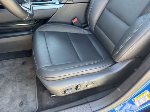 Used 2025 Chevrolet Equinox EV LT w/ Convenience Package image 20