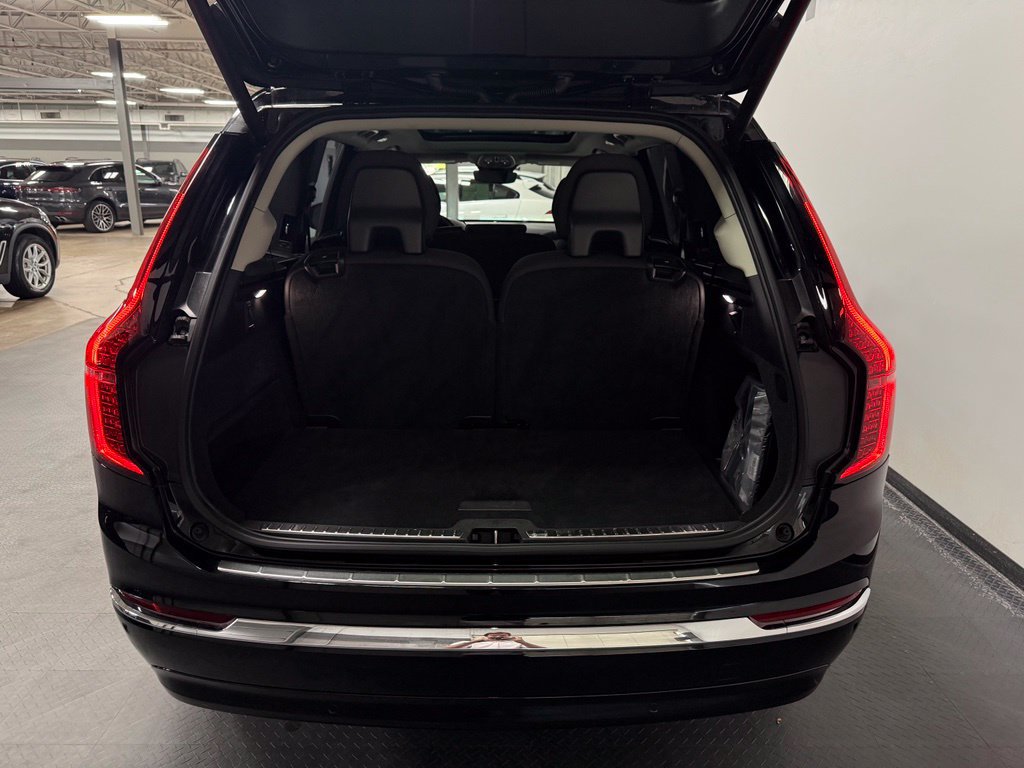 Used 2026 Volvo XC90 B6 Plus AWD/4WD image 16