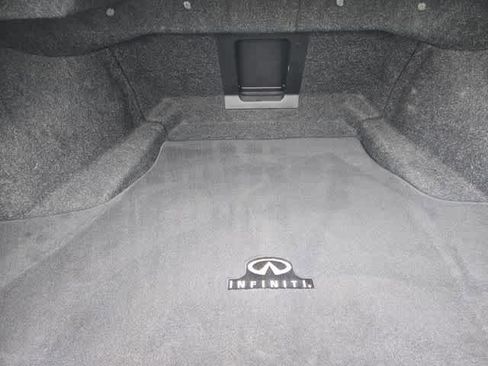 Used 2015 INFINITI Q70 L 3.7 w/ Deluxe Touring Package RWD image 18