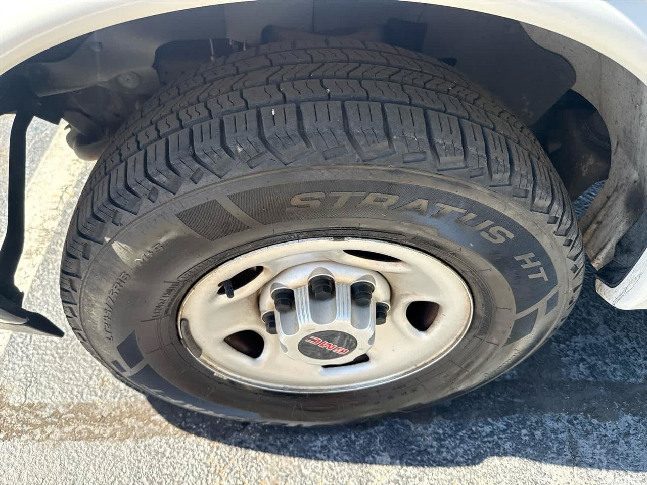 Used 2020 GMC Savana 2500 RWD image 11