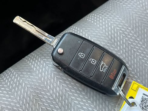 Used 2017 Kia Sportage LX FWD image 28