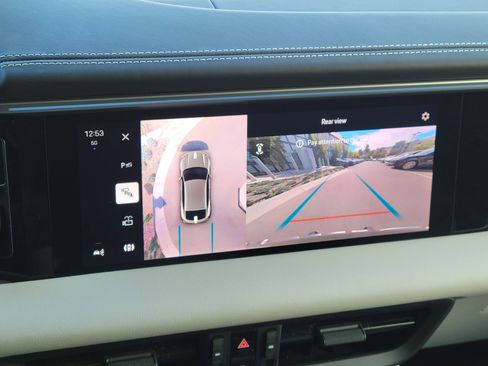 Used 2025 Porsche Macan 4S Electric image 18