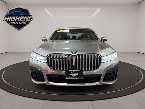 Used 2020 BMW 750i xDrive w/ Executive Package image 10