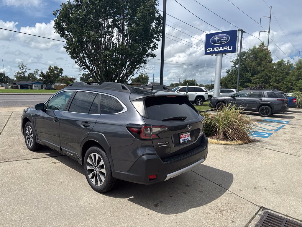 Used 2023 Subaru Outback Limited XT AWD/4WD image 5