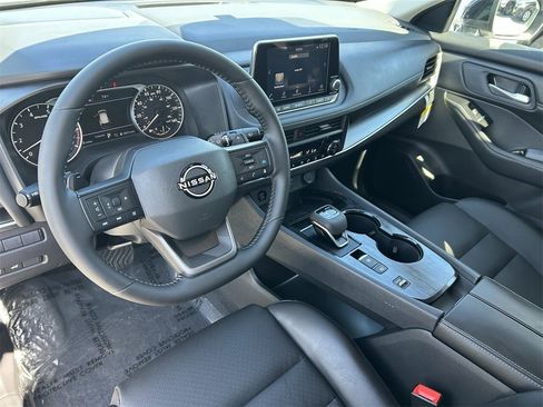 New 2026 Nissan Rogue SV FWD image 33
