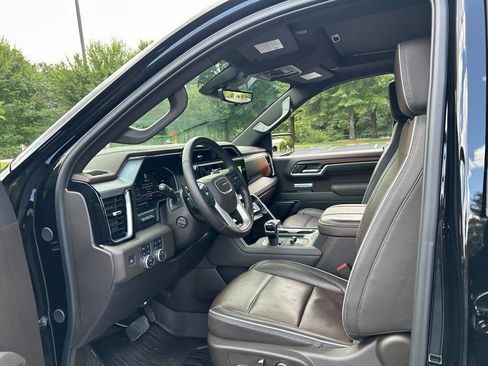 Used 2025 GMC Sierra 1500 Denali w/ Technology Package AWD/4WD image 44