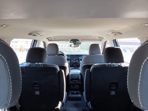 Used 2021 Jeep Grand Cherokee L Laredo w/ Luxury Tech Group I image 16