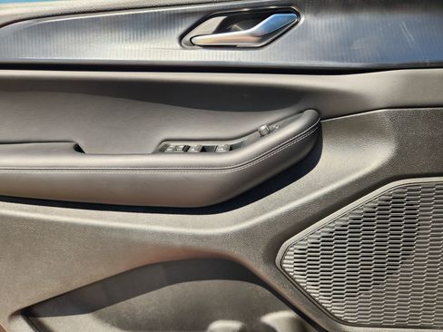 New 2025 Jeep Grand Cherokee L Laredo image 17