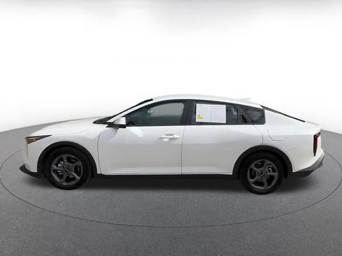 Used 2025 Kia K4 FWD image 9
