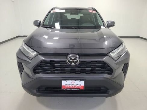 Used 2022 Toyota RAV4 XLE AWD/4WD image 2