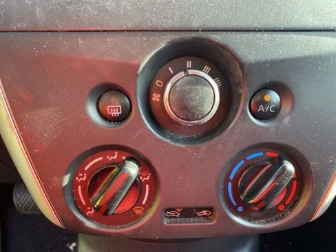 Used 2015 Nissan Versa SV w/ SV Appearance Package FWD image 20