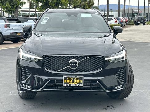 New 2026 Volvo XC60 B5 Core image 2