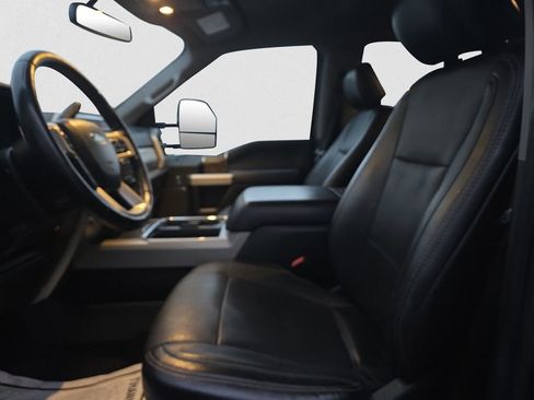 Used 2019 Ford F250 Lariat image 10