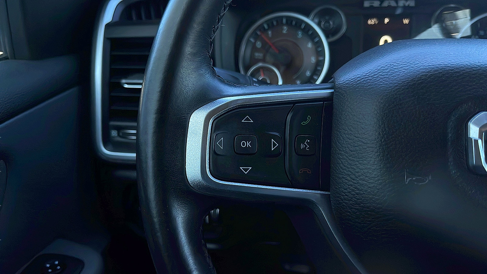 Used 2019 RAM 1500 Big Horn AWD/4WD image 11