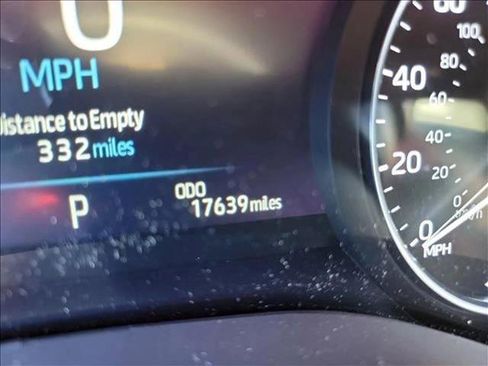 Used 2024 Toyota Sienna Platinum image 11