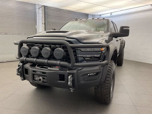 New 2026 RAM 2500 Limited AWD/4WD image 14