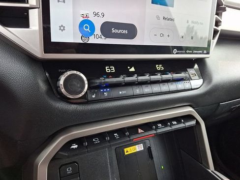Certified 2023 Toyota Tundra Limited AWD/4WD image 15