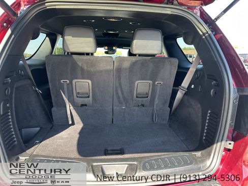 Used 2022 Dodge Durango R/T w/ Blacktop Package image 7