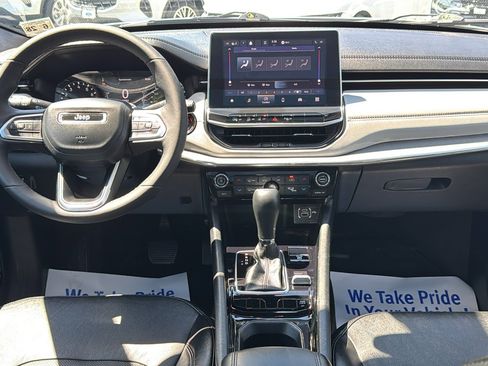 Used 2023 Jeep Compass Limited w/ Sun and Sound Group AWD/4WD image 21