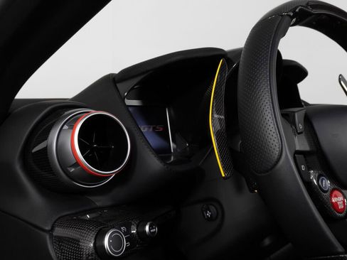 Used 2023 Ferrari 812 GTS image 34