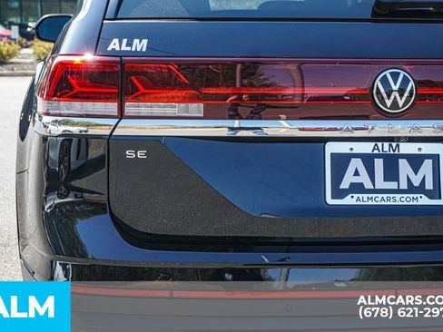 Used 2025 Volkswagen Atlas SE image 13