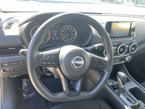 Used 2025 Nissan Sentra S image 11