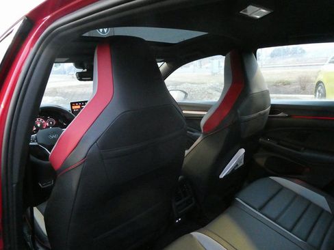 New 2026 Volkswagen GTI SE FWD image 37