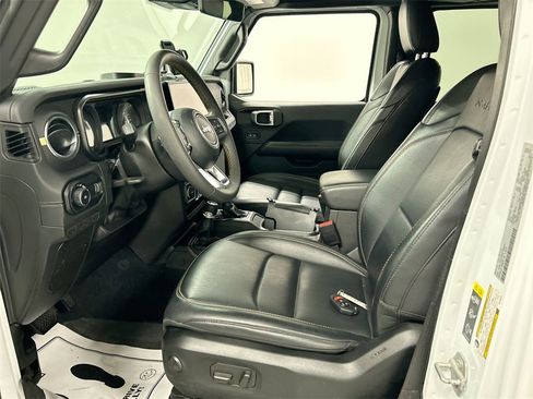 Certified 2024 Jeep Wrangler Sahara w/ Dual Top Group image 9