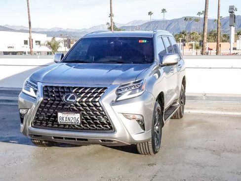 Used 2023 Lexus GX 460 Premium w/ Premium Package image 4