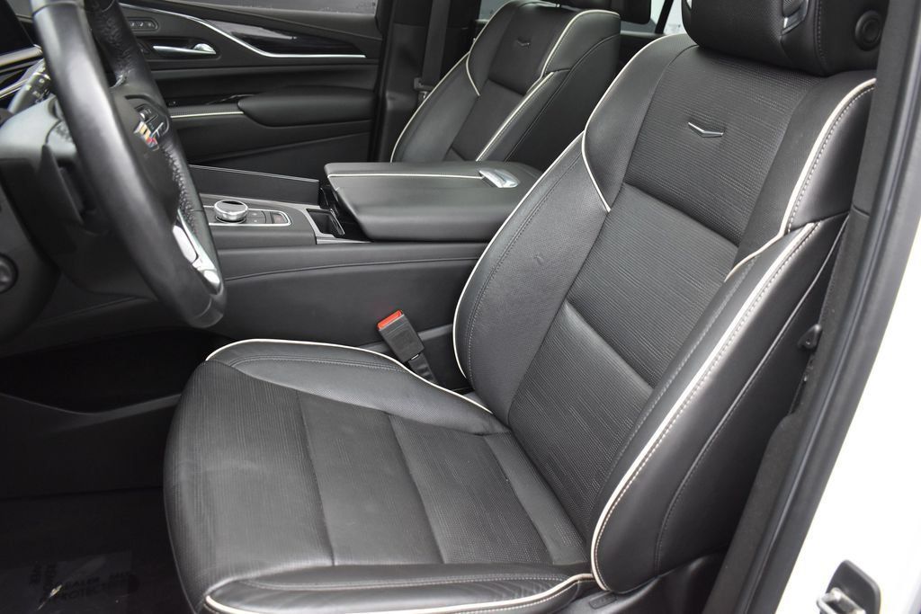 Used 2021 Cadillac Escalade Sport w/ Driver Assist Tech Package AWD/4WD image 12