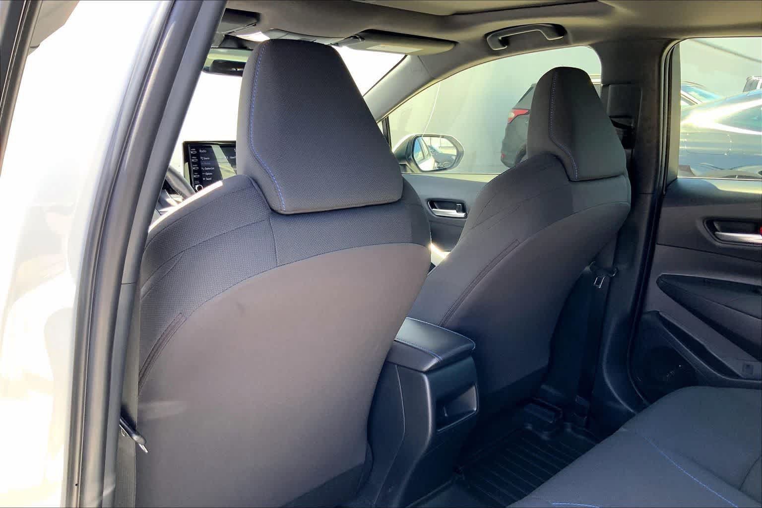 Used 2022 Toyota Corolla SE FWD image 12