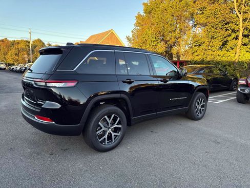 New 2025 Jeep Grand Cherokee Limited image 2