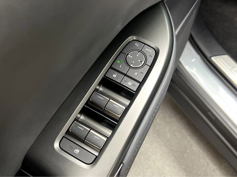 New 2026 Lexus RZ 450e AWD image 39