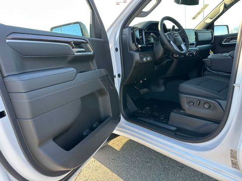 New 2026 GMC Sierra 1500 Elevation image 19