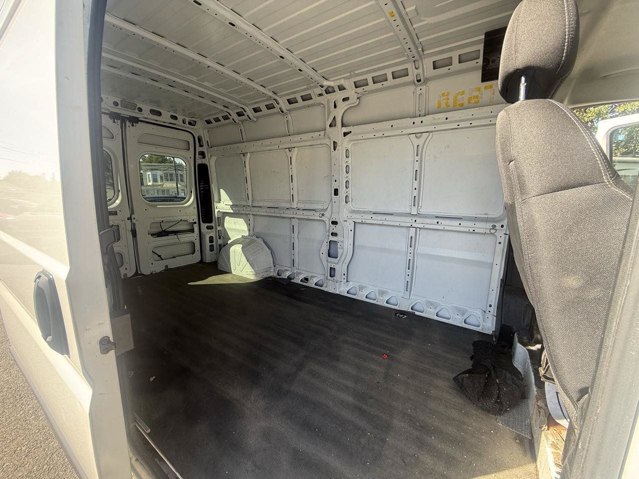 Used 2023 RAM ProMaster 2500 FWD image 12