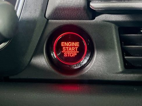 Certified 2023 Honda Pilot Touring image 19