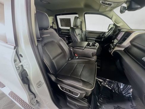 Used 2022 RAM 1500 Laramie AWD/4WD image 29
