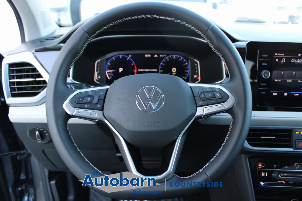 Certified 2026 Volkswagen Taos SEL AWD/4WD image 11