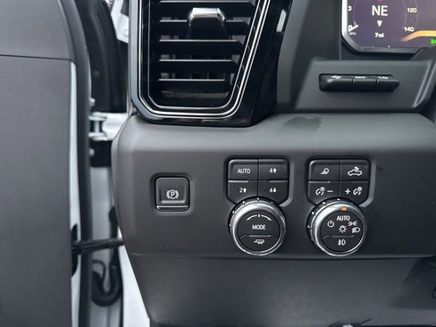 New 2026 GMC Sierra 2500 AT4 w/ AT4 Premium Plus Package image 15